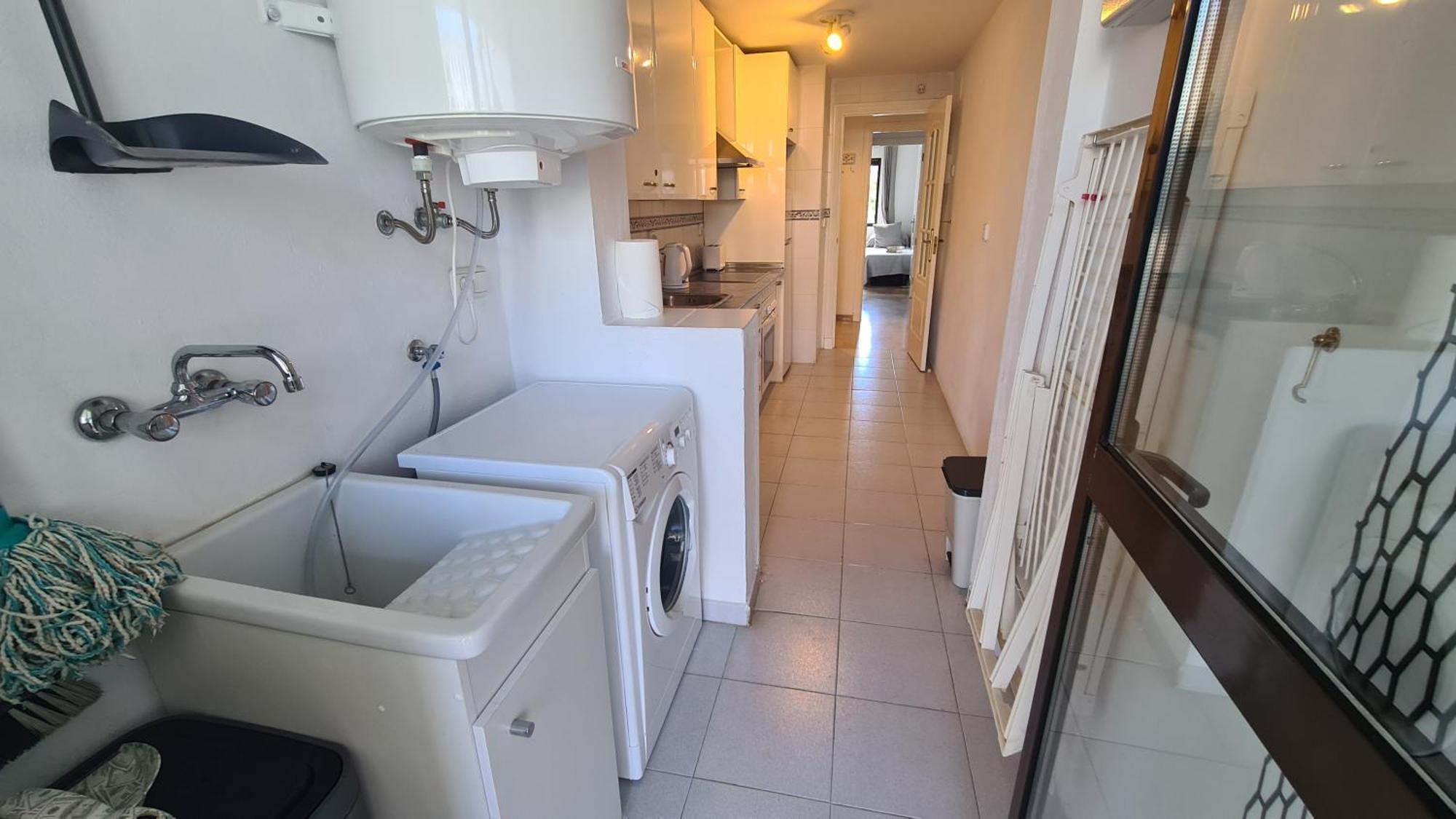Lovely 2-Bed Apartment In Marina De La Duquesa Castillo de Sabinillas Εξωτερικό φωτογραφία